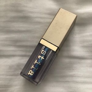 Stilla into the blues liquid eyeliner